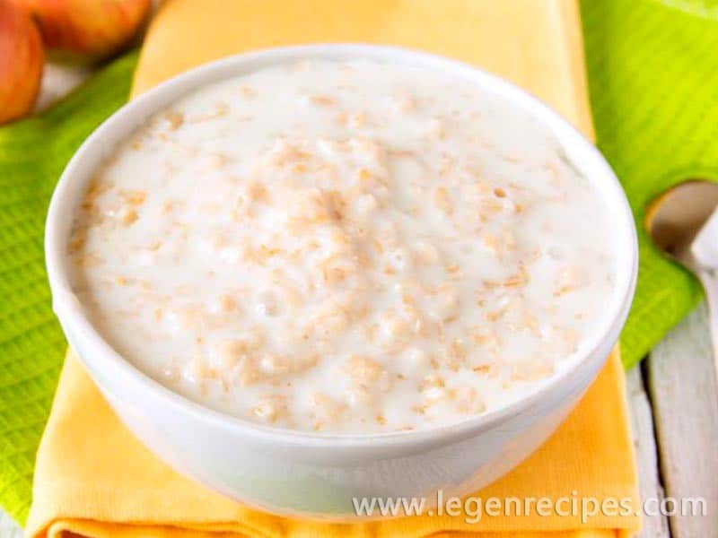 Baby porridge: the first solid foods baby