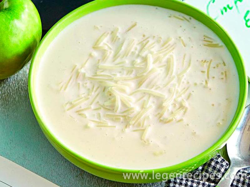 Dairy noodles with honey and vanilla
