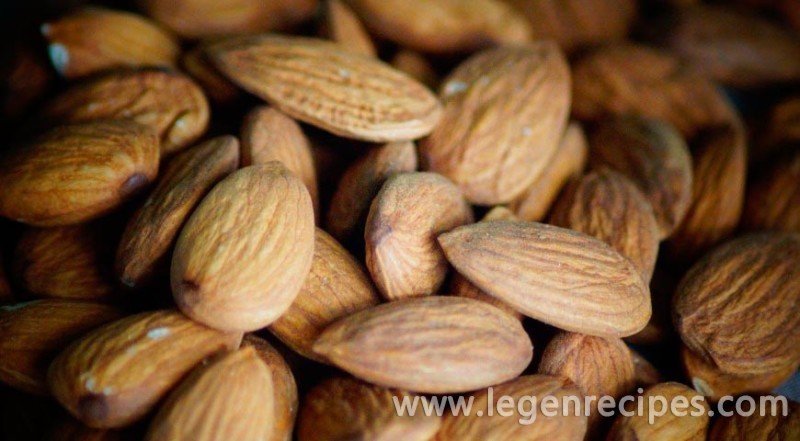 Versatile and popular almonds