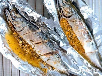 Baked in foil mackerel