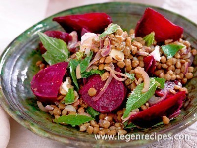 Lentils with roasted beetroot and goat’s cheese