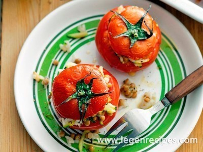 Stuffed rice and lentil tomatoes
