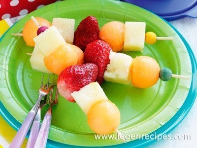 Summer fruit sticks with Milo swirl yoghurt