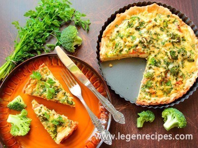 Cabbage pie: recipe with broccoli and cheese