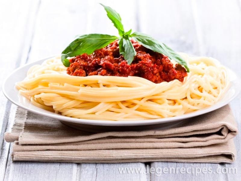 Easy spaghetti Bolognese recipe