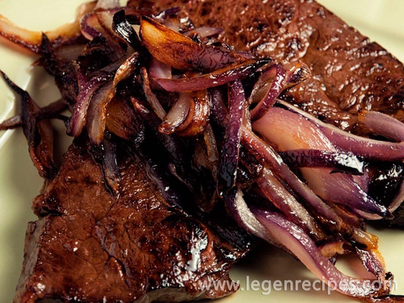 Steak With Caramelized Onions Recipe