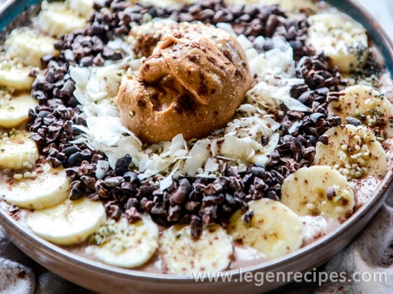 Double chocolate peanut butter smoothie bowls