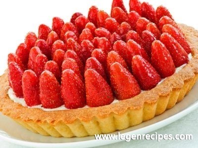 Cake with strawberries