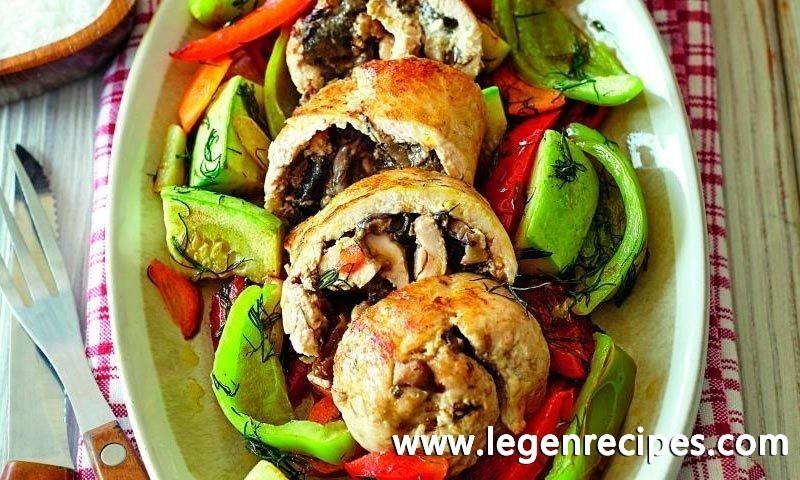Rolls of Guinea fowl with mushrooms