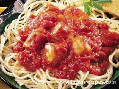 Slow-Cooked Italian Sausage Pasta Sauce with Spaghetti