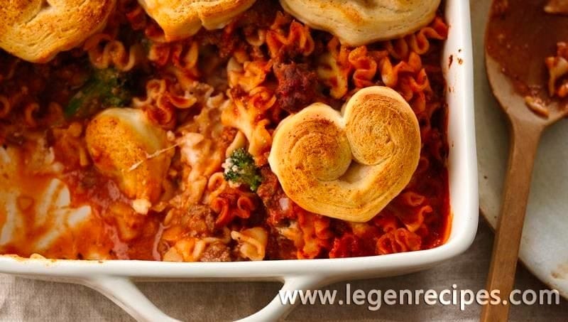 Crescent Heart-Topped Lasagna Casserole - Legendary Recipes %