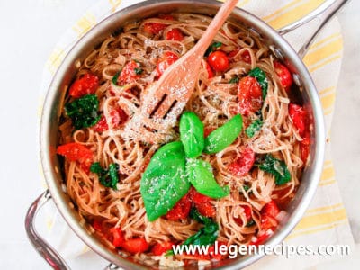 Whole-Wheat Pasta with Tomatoes and Spinach