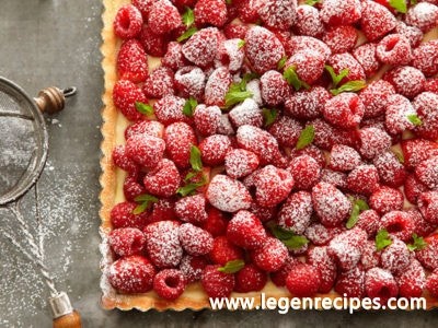 Strawberry and Raspberry Tart with Mint